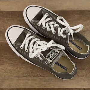 Converse Chuck Taylor All Stars - EUC - size 7